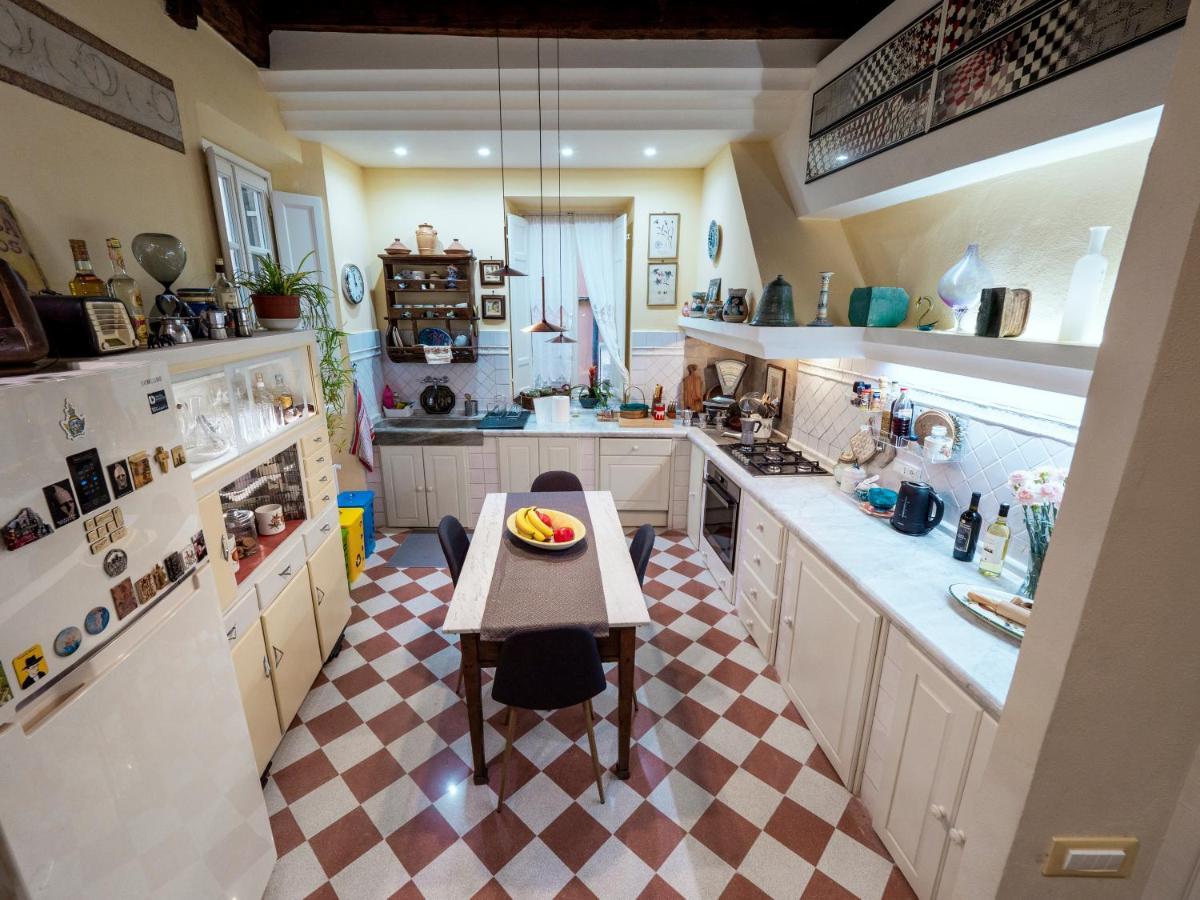 Luxury - Elegante Appartamento Nel Cuore Di Λούκα Εξωτερικό φωτογραφία