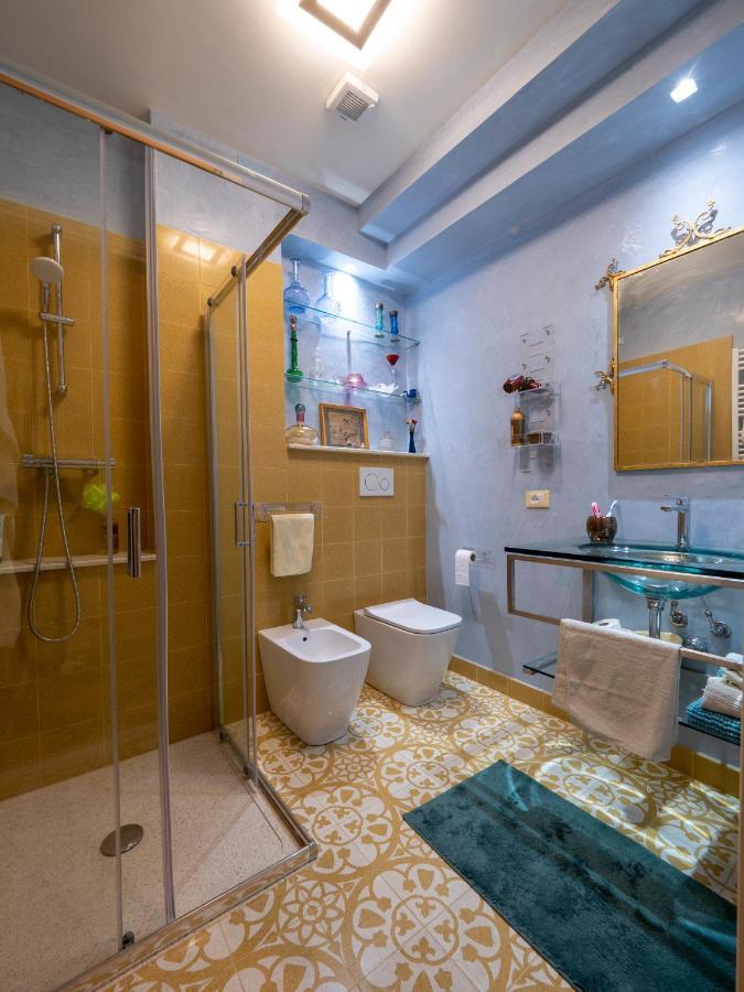 Luxury - Elegante Appartamento Nel Cuore Di Λούκα Εξωτερικό φωτογραφία