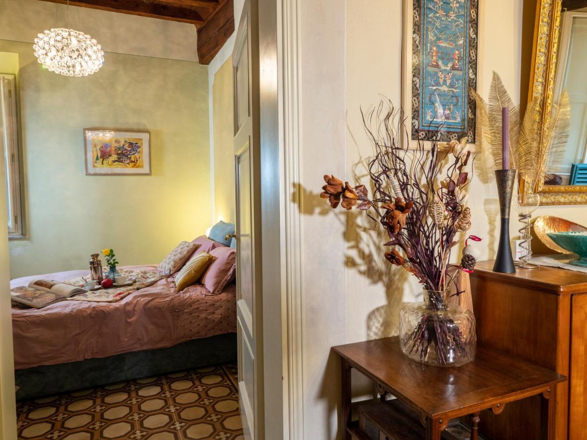 Luxury - Elegante Appartamento Nel Cuore Di Λούκα Εξωτερικό φωτογραφία