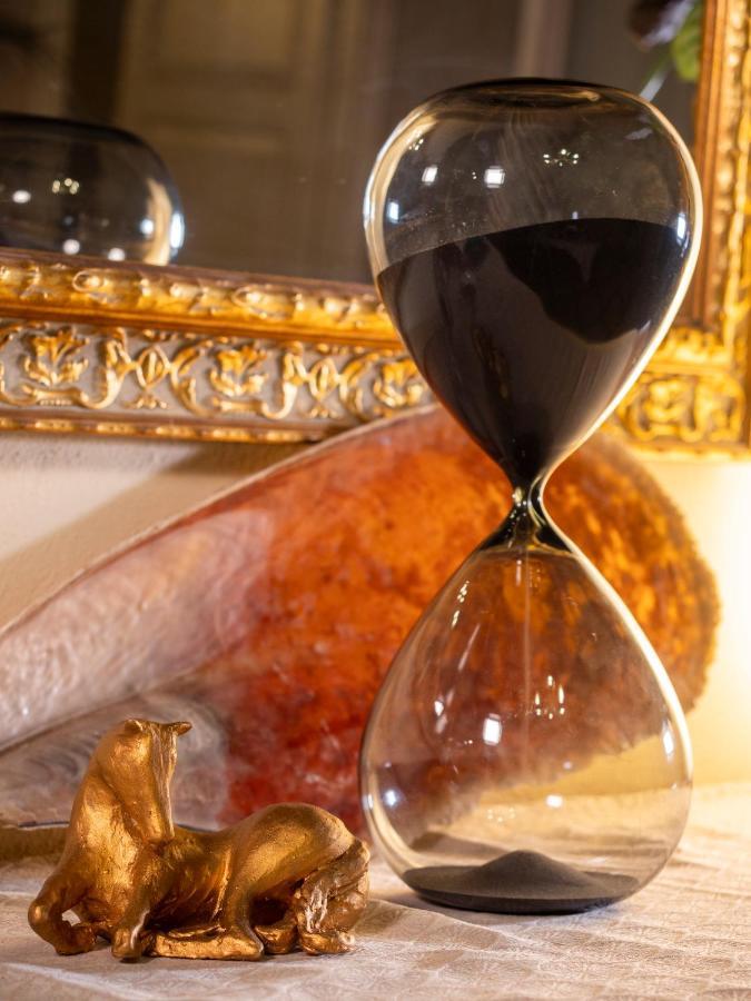 Luxury - Elegante Appartamento Nel Cuore Di Λούκα Εξωτερικό φωτογραφία