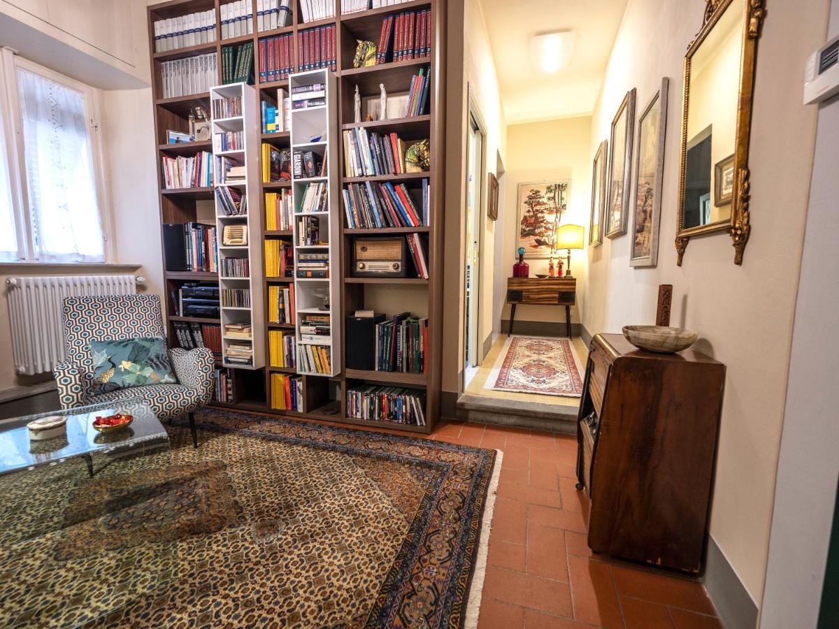 Luxury - Elegante Appartamento Nel Cuore Di Λούκα Εξωτερικό φωτογραφία